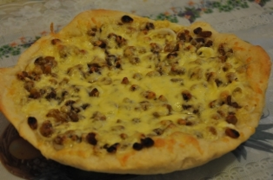 Рецепт пиццы с луком и сыром