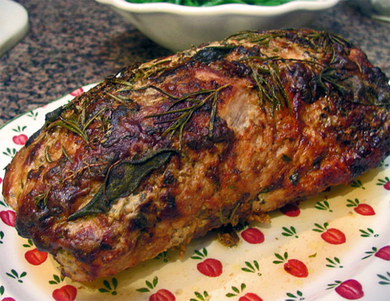 Мясо в духовке из свинины кусочками рецепт с фото.