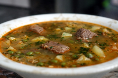 Как приготовить суп с мясом: базовый рецепт 