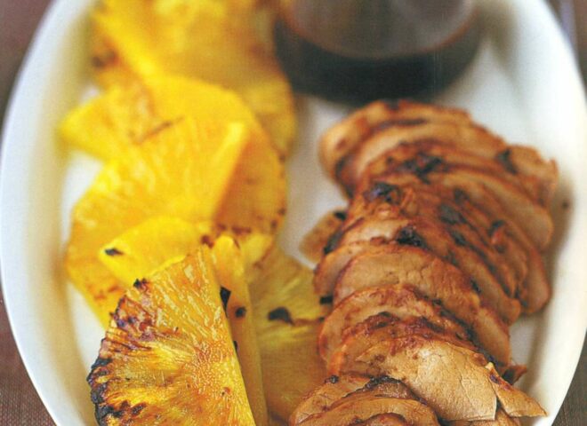 Рецепт: свинина в глазури с ананасом