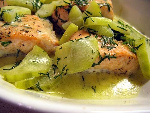 Рыба под огуречным соусом — рецепт