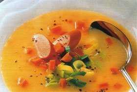 Картофельный суп с сосиской и сливками