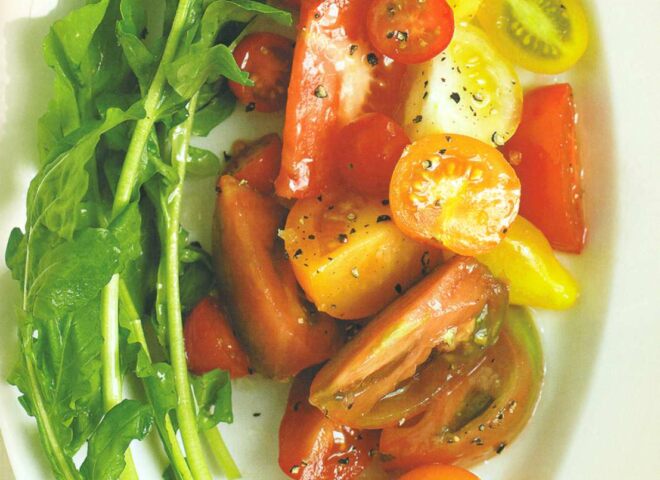 Рецепт: салат из разных сортов помидоров