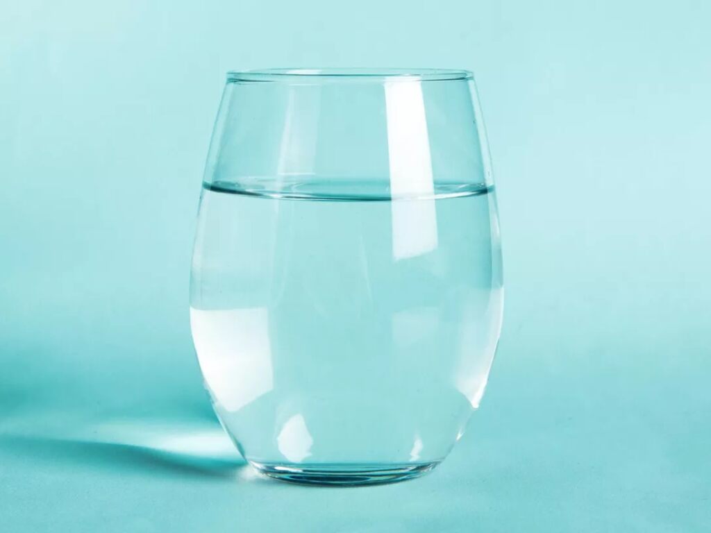 Как бутилированная вода стала самым популярным напитком в Америке