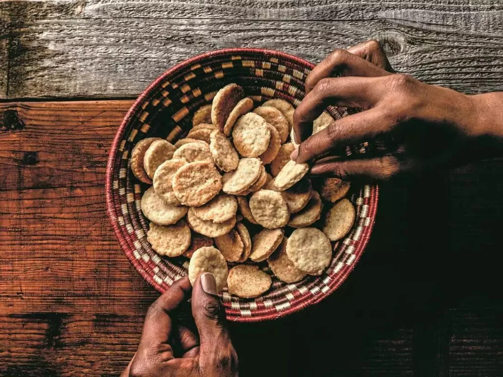 Кулинарная книга Тони Типтон Мартин «Юбилей» — источник черной радости