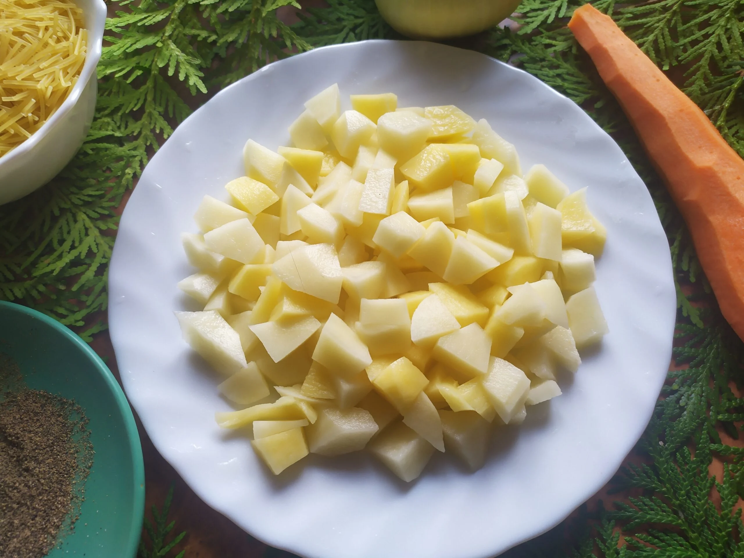 Куриный суп с картофелем и вермишелью