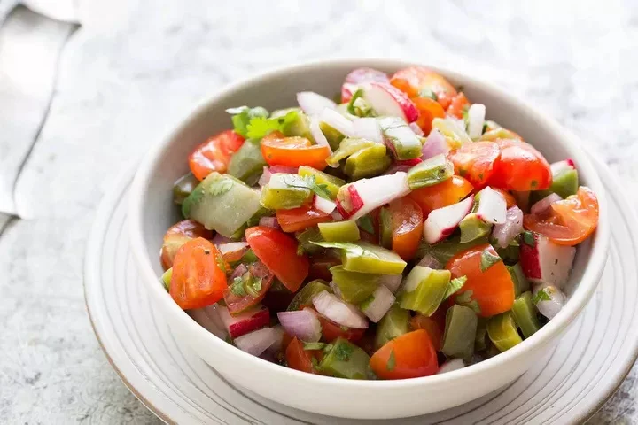 Салат из кактусов «Нопалитос»