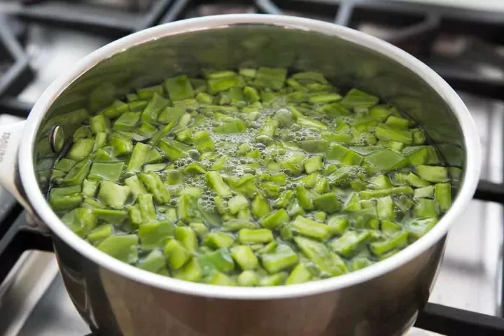 Салат из кактусов «Нопалитос»