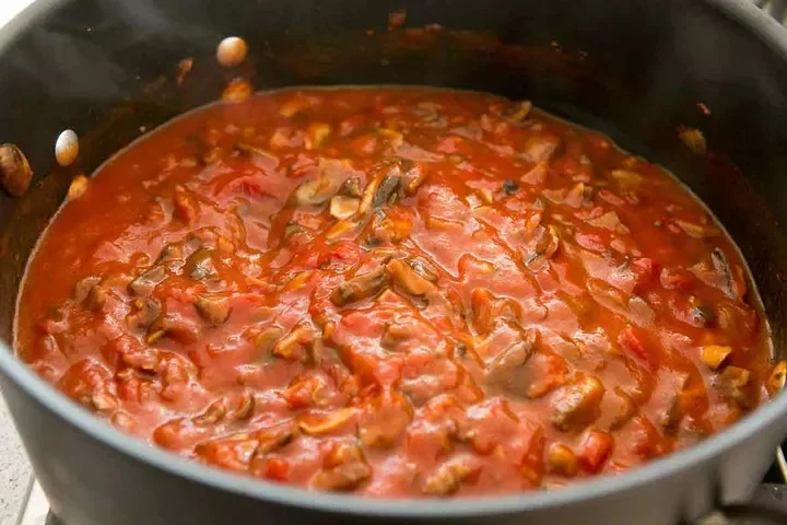 Вегетарианская лазанья со шпинатом и грибами