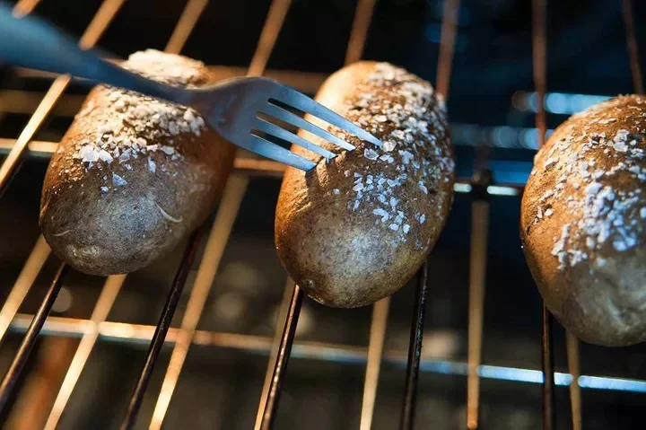 Как запечь картофель